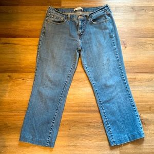 Levi Straight leg 505 women’s jeans size 8-M